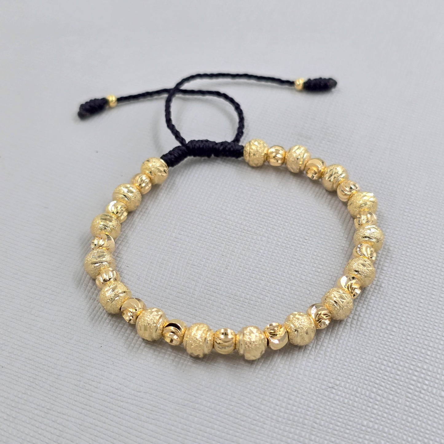 Brazalete Ajustable Fuerza y Distinción Oro Laminado 18k