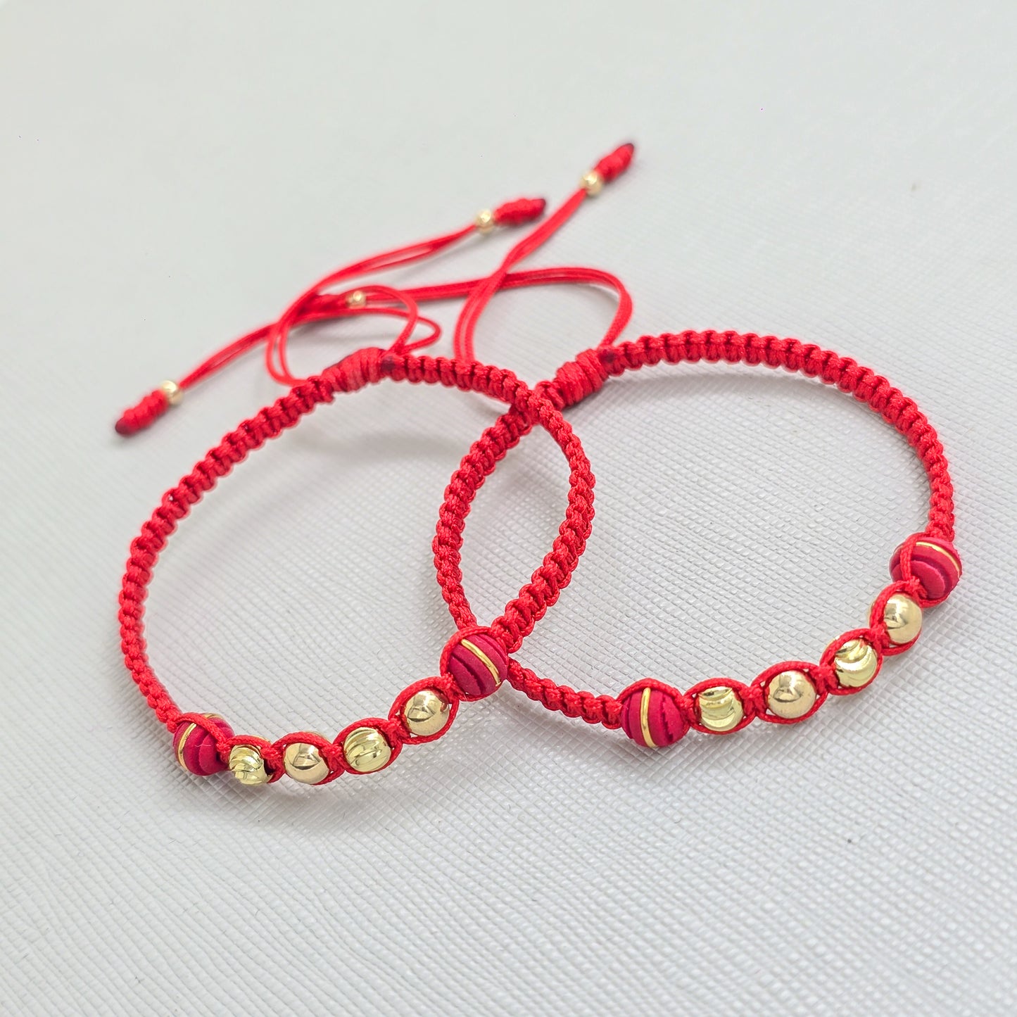 Brazaletes Artesanales en Macramé Oro Laminado 18k