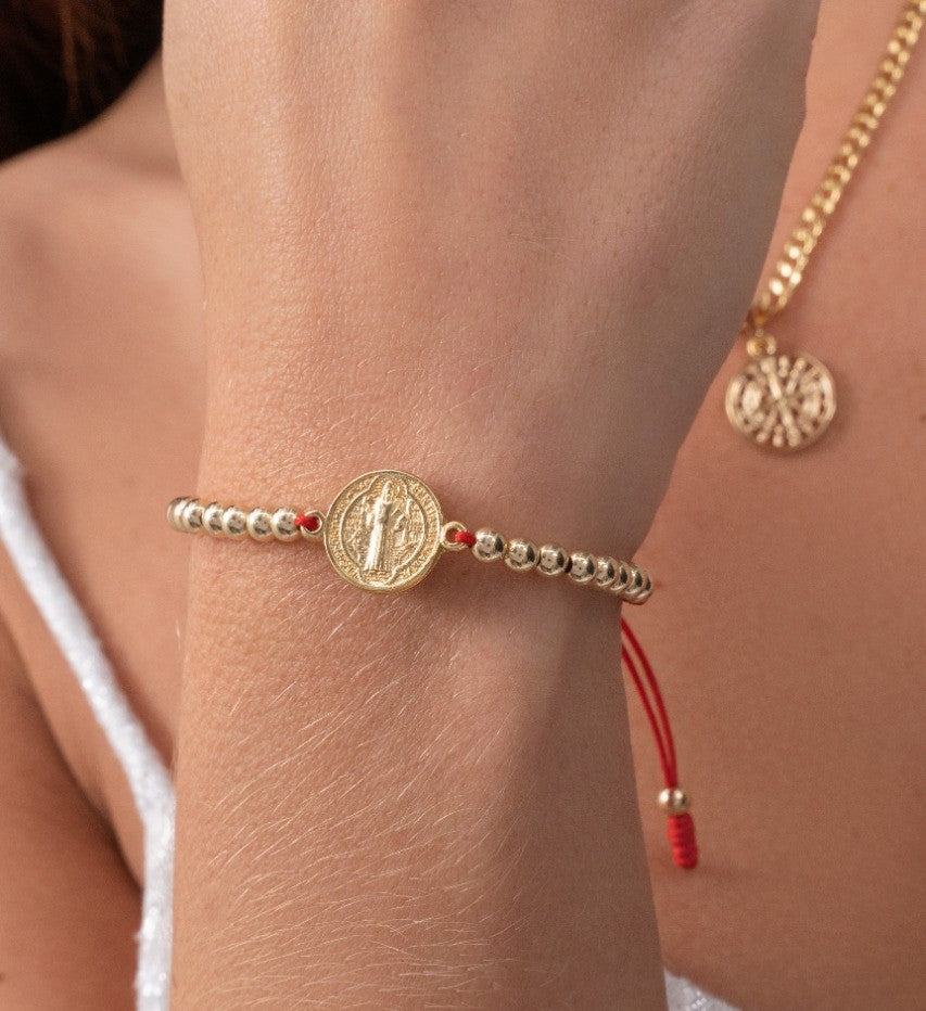 Brazalete San benito En Oro Laminado 18k