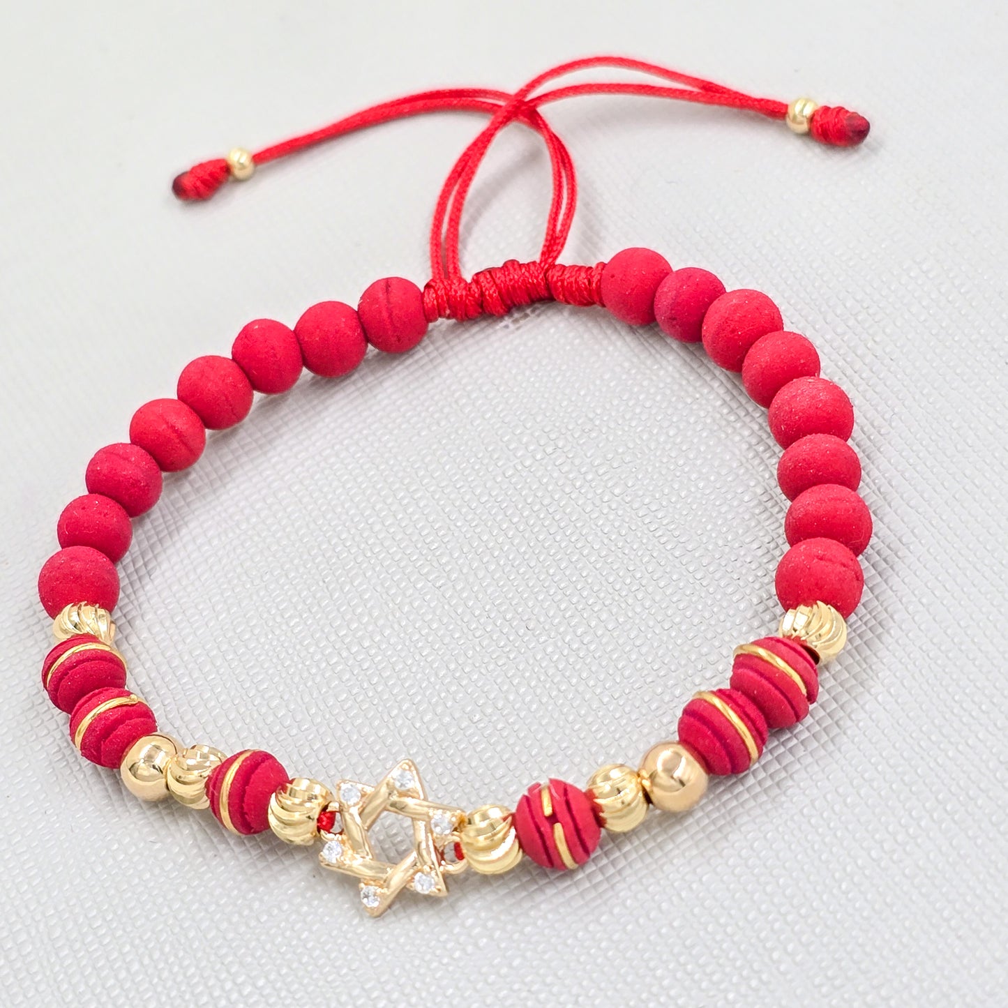 Brazalete Ajustable Delicadeza Que Enamora Oro Laminado 18k