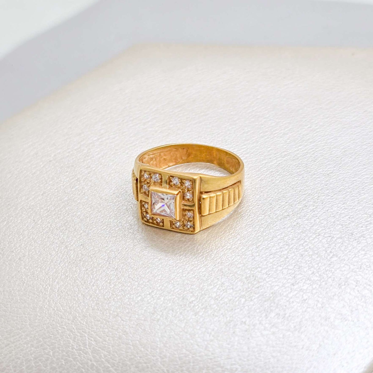 Anillo Concéntrico Cuadrado Oro Laminado 18k