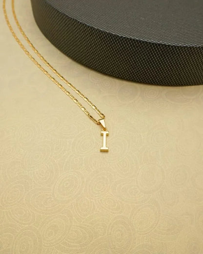 Colgante letra I oro laminado 18k