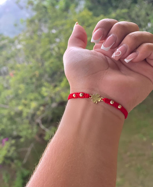 Brazalete De La Suerte Ajustable En Oro Laminado 18K