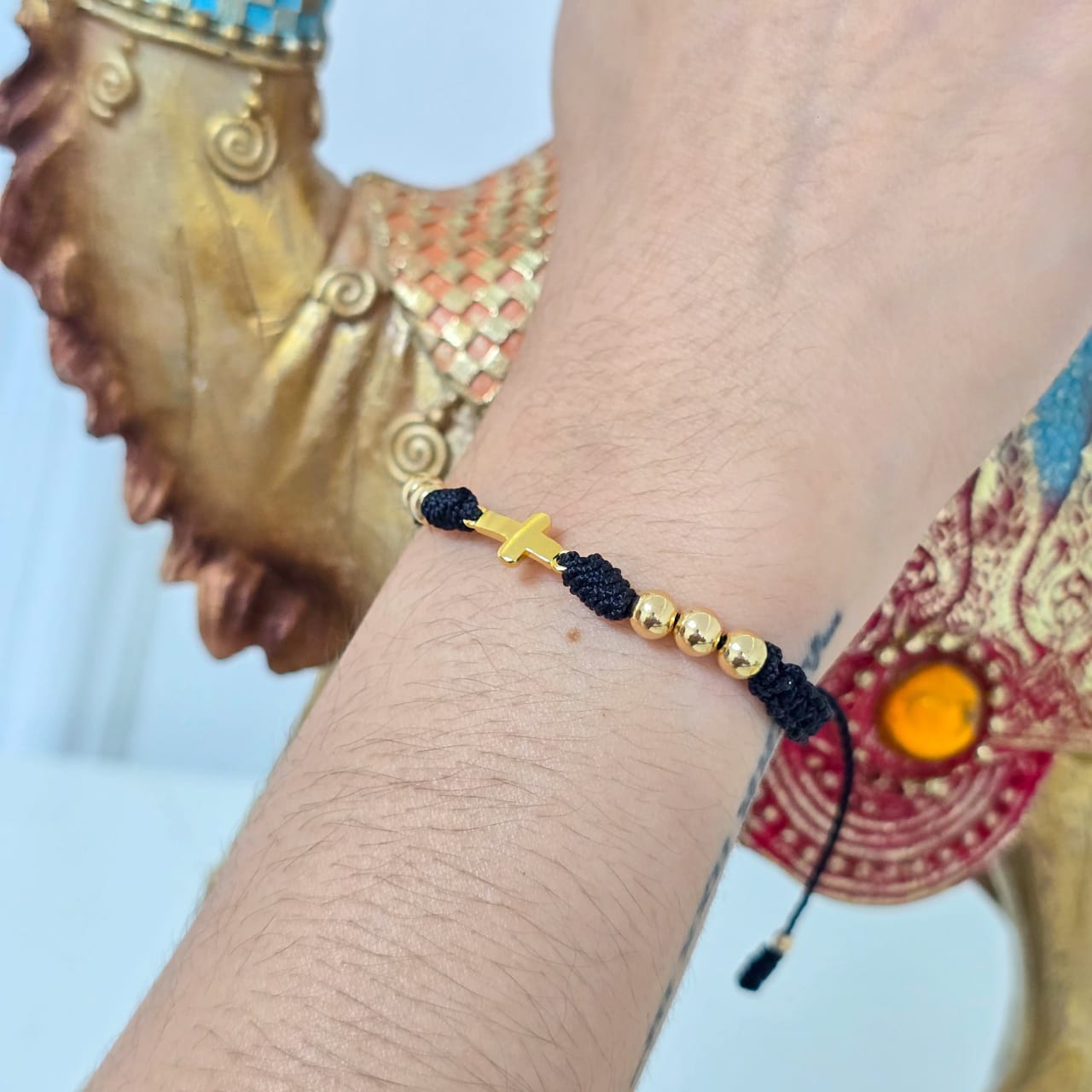 Brazalete Ajustable Diseño Que Destaca En Oro Laminado 18K