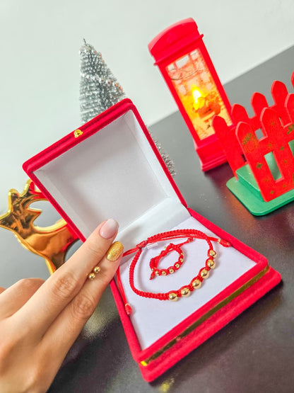 Un Conjunto Artesanal Lleno de esencia Oro Laminado 18k