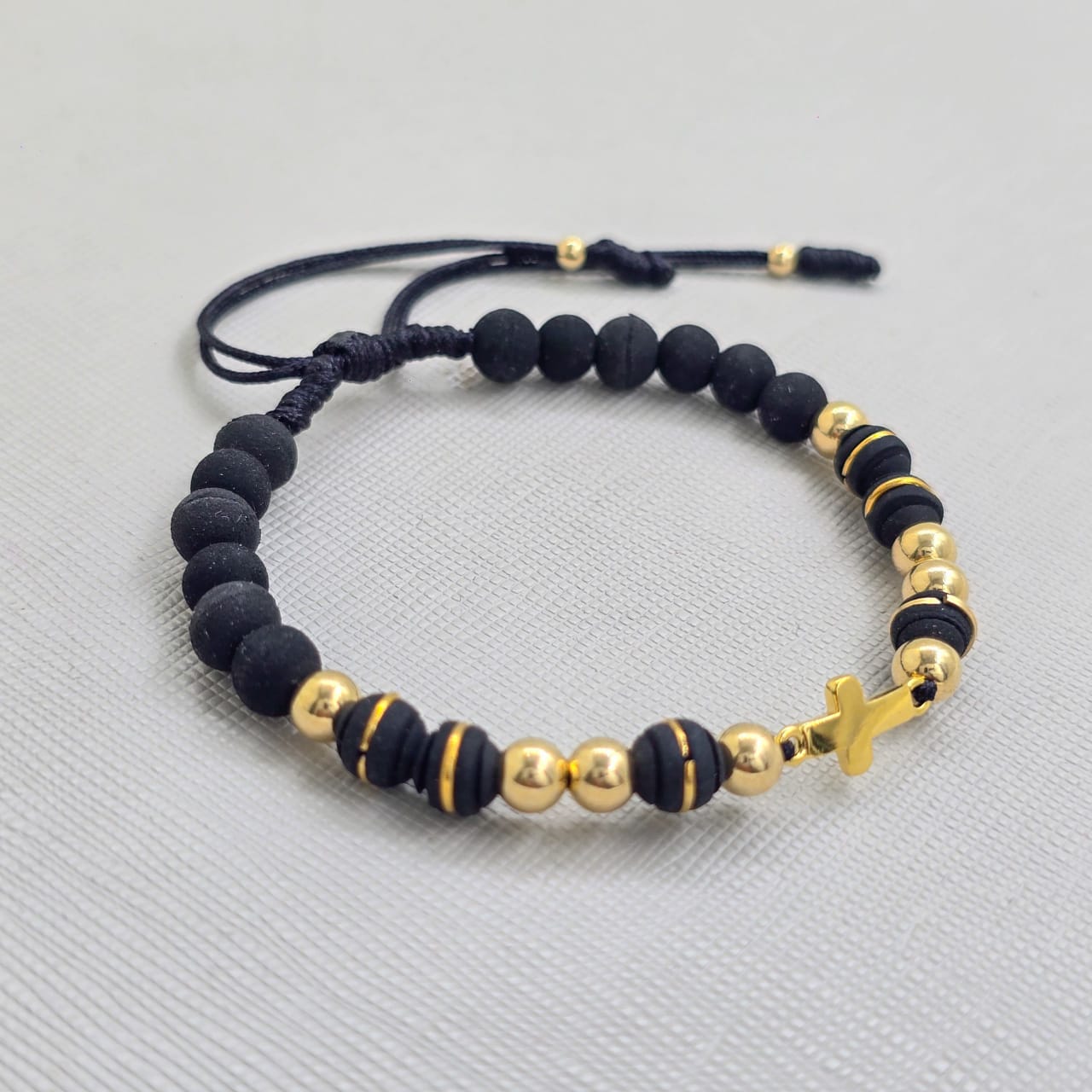 Brazalete Ajustable Protección En Oro Laminado 18K
