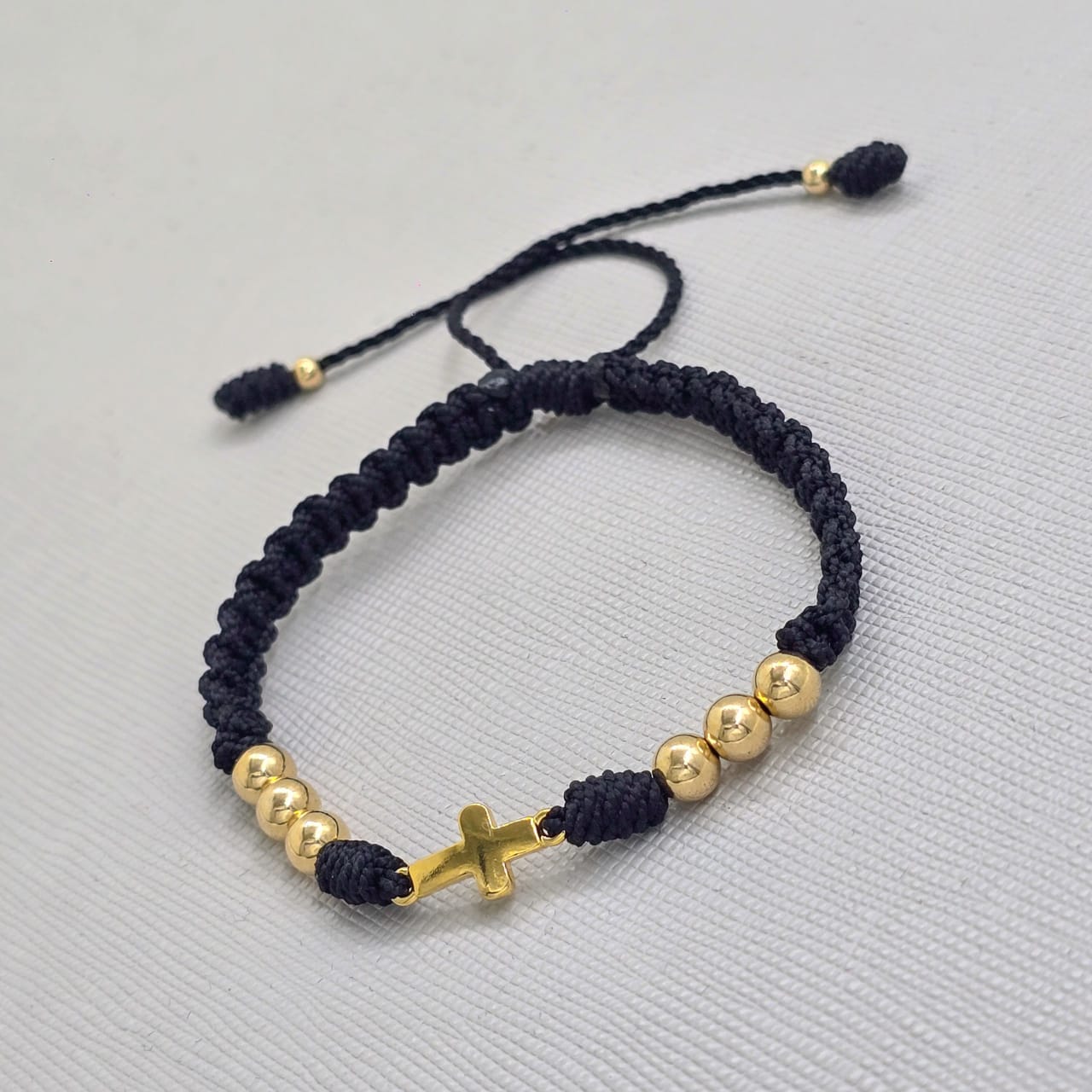 Brazalete Ajustable Diseño Que Destaca En Oro Laminado 18K