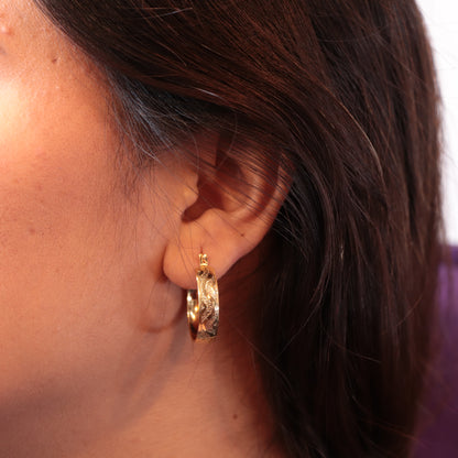 Arete Candonga Tallada Oro Laminado 18k