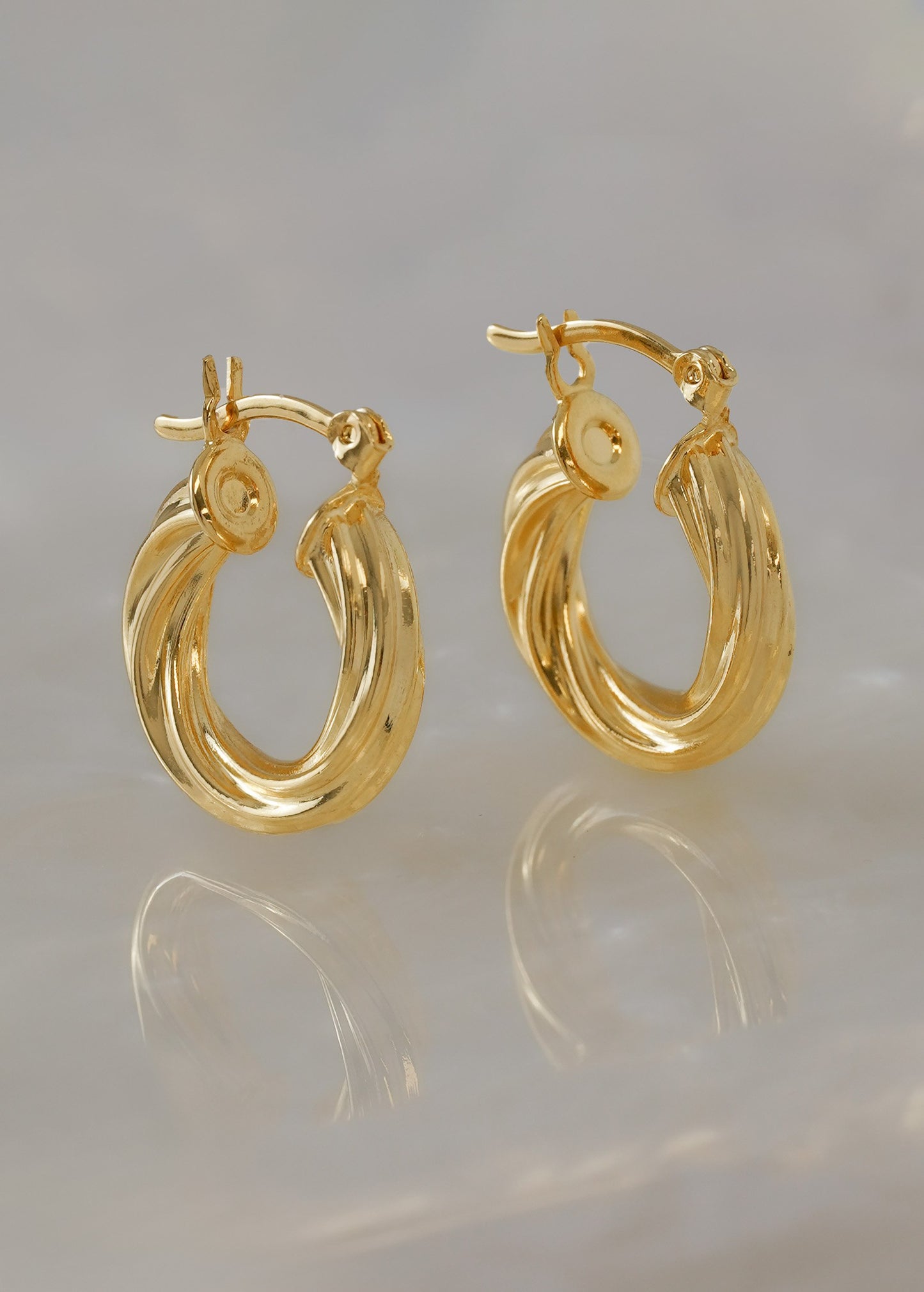 Aros Twisted Stripes 2cm Oro Laminado 18k