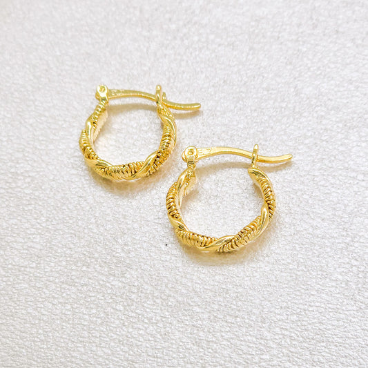 Aros Candonga Entrelazada Oro Laminado 18k