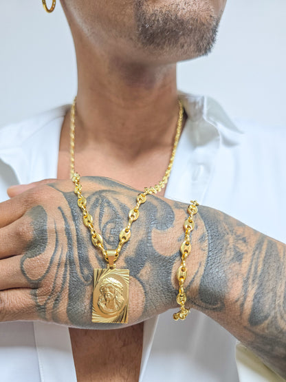 Cadena Tejido Gucci Semi Gruesa Y Colgante Rostro Placa Diamantada Oro Laminado 18k
