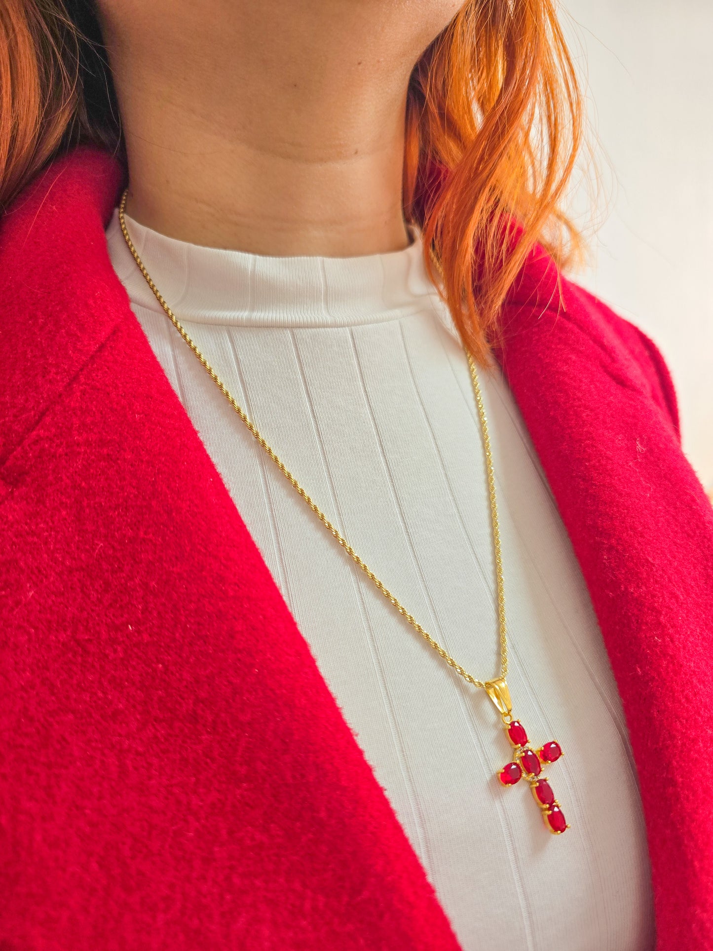 Cadena Tejido Tourbillon delgada Y Colgante Cruz Brightness Oro laminado 18k