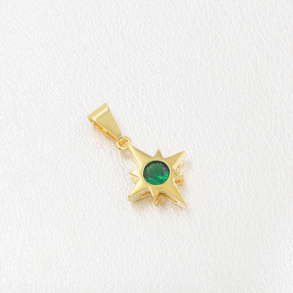 Colgante Estrella Circonia Oro Laminado 18k